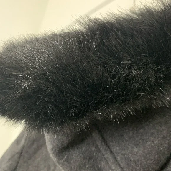 Charles Klein Dark Gray Pea Coat with Faux Fur Hoodie Size Large Great Condition - Picture 3 of 6